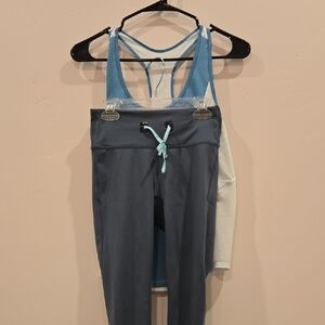 Fabletics Teal and Turquoise Leggings and Top Set Size XS